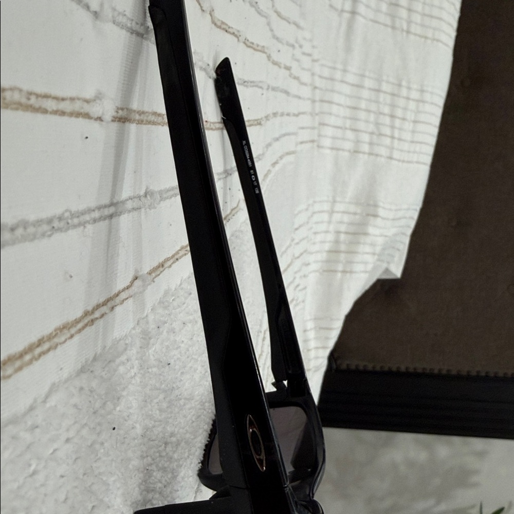 Oakley Glossy Black Sunglasses - Picture 3 of 6